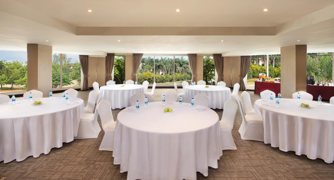 Ramada Resort By Wyndham Dar Es Salaam Exterior foto