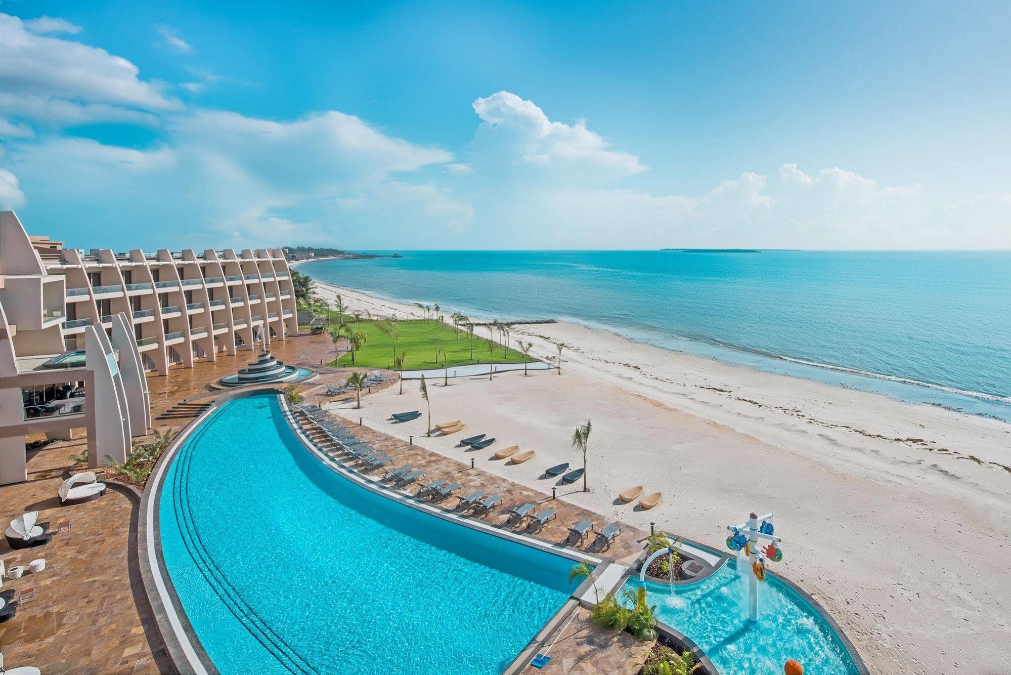 Ramada Resort By Wyndham Dar Es Salaam Exterior foto